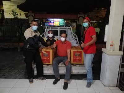 Pemkot Salurkan 46 Paket Sembako ke Pedagang di Banyu Urip