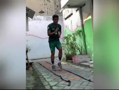 latihan 2 Pemain HWFC latihan