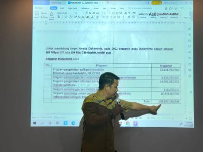 Konferensi pers Diskominfo, Nyatakan Siap Mundur