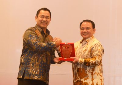 Kemenkumham terima penghargaan