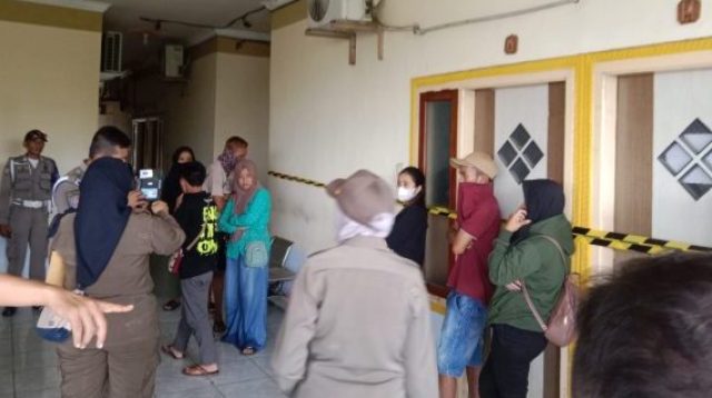 Razia Rumah Kost, Petugas Pergoki 13 Pasangan Mesum