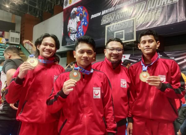 Tim Karate Kata Beregu Putra asal Lumajang juara Emas di Aski