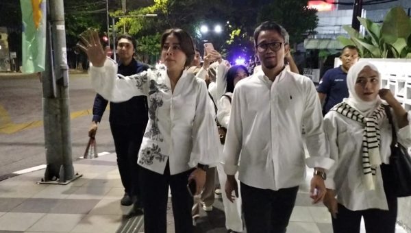 Hari Terakhir Asrilia Kurniati Daftar ke KPU Calon Perseorangan