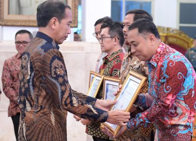 Penghargaan SPBE Terbaik Diberikan Presiden ke Pemkot Surabaya