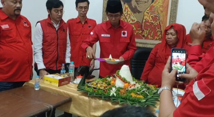 Rekomendasi Ketua Umum DPP PDIP Megawati Soekarno Putri ke Eri Cahyadi dan Armuji