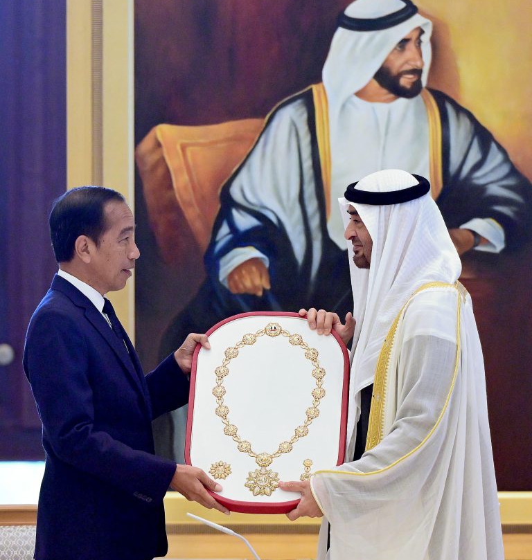 Presiden Jokowi Terima Penghargaan