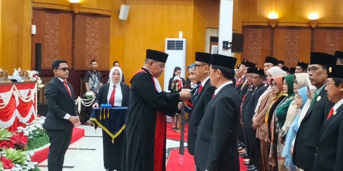 Anggota DPRD Surabaya Dilantik