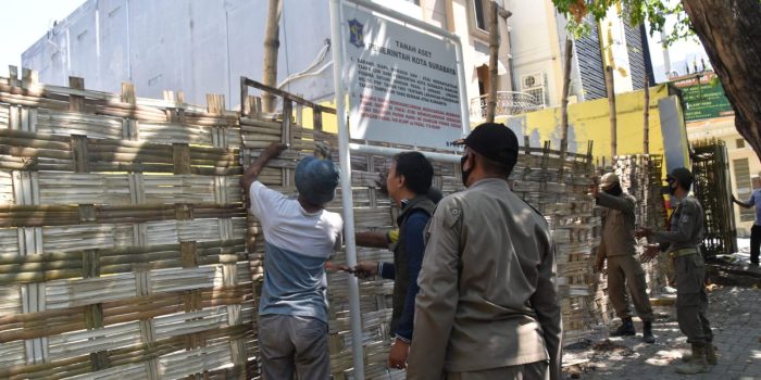 Lakukan Pengamanan Aset, Satpol PP Tertibkan Bangunan di Lahan Milik Pemkot 