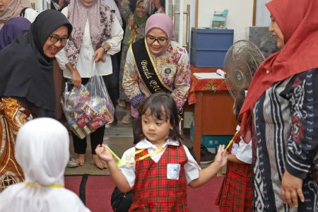 Penguatan Parenting di Puspaga Surabaya oleh Ketua TP PKK