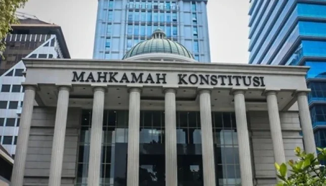 MK Tolak Gugatan Roy Suryo dkk atas Pasal KUHP-UU ITE