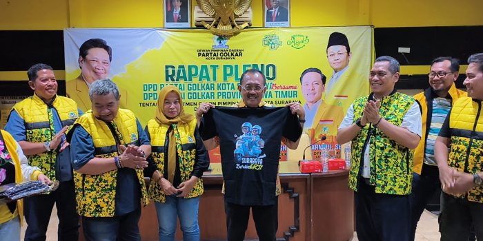 Armudji dan Eri Cahyadi Didorong Menangkan Pilkada, Golkar Serahkan Ribuan Kaos untuk Sosialisasi