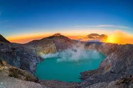 Wisata Kawah Ijen Kembali Dibuka