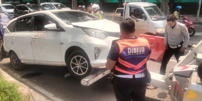 Kekacauan di Jalan Darmo: Suara Tembakan Polisi Gegerkan Pengguna Jalan