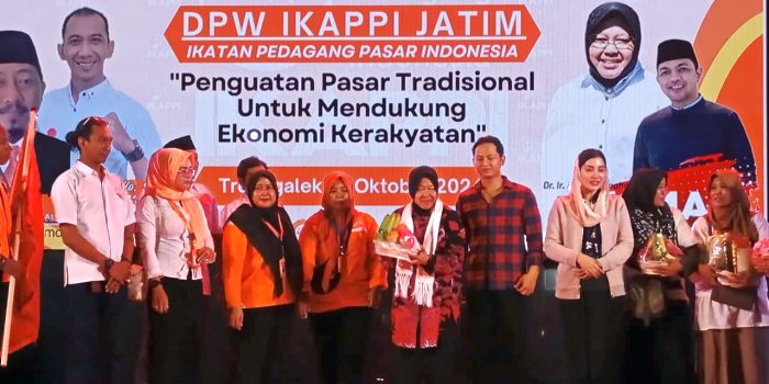 Ikappi Jatim Kukuhkan Cagub Risma sebagai dewan Pembina