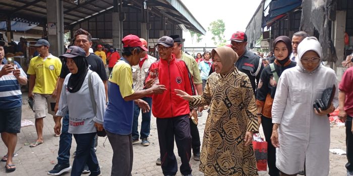 Pedagang Pasar Induk