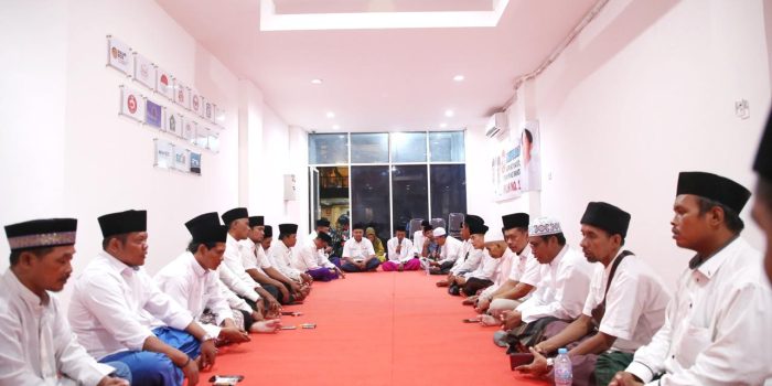 Doakan Kemenangan Eri-Armuji, Juru Parkir Gelar Istighosah “Jukir Dodok Langit”