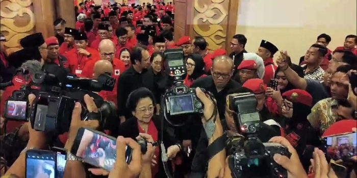 Megawati Ultimatum Kader PDIP Jatim: Menangkan Risma-Hans di Pilgub Jatim 2024 atau Keluar Partai