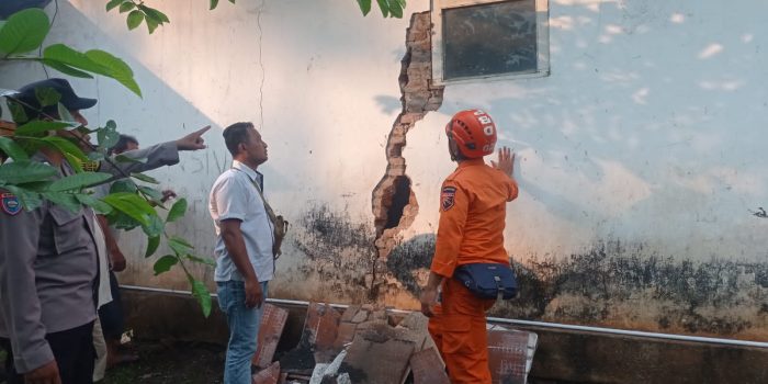 Gempa Tektonik Lokal Gunung Lamongan, Sejumlah Rumah Warga Rusak di Desa Salak