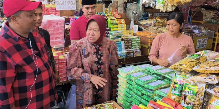 Risma Disambut Harapan Pedagang Pasar Lekok untuk Kebangkitan Ekonomi dan Dukungan UMKM