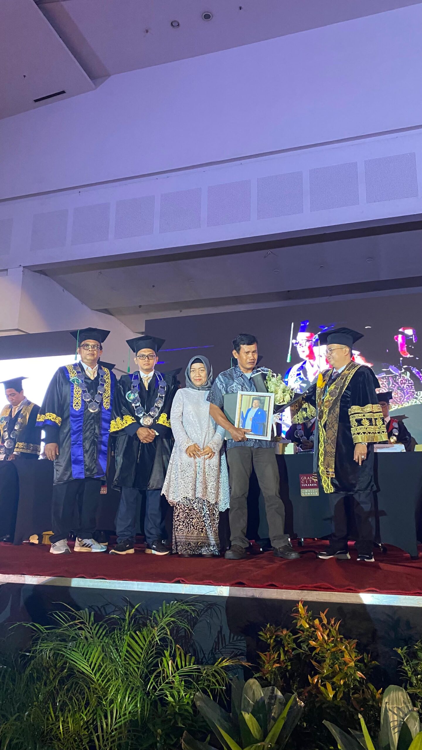 Wisuda ke-22 UMAHA: 657 Lulusan Siap Membanggakan Almamater