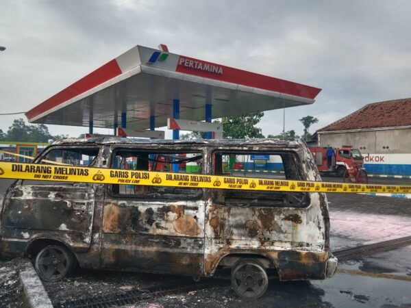 Suzuki Carry Terbakar
