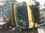 Truk Tabrak Lampu Traffic Light di Lumajang Truk Tabrak Lampu Traffic Light di Lumajang