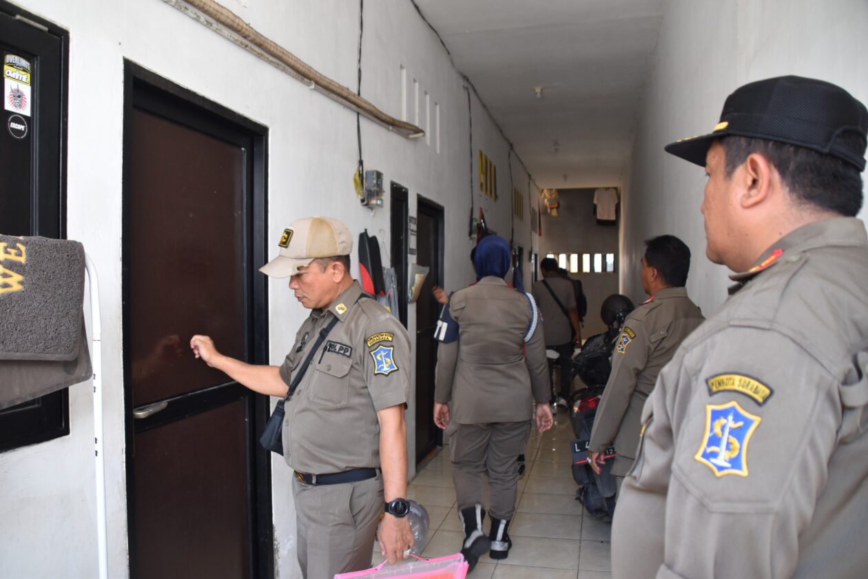 Bayi Malnutrisi Ditemukan dalam Operasi Yustisi Satpol PP Surabaya