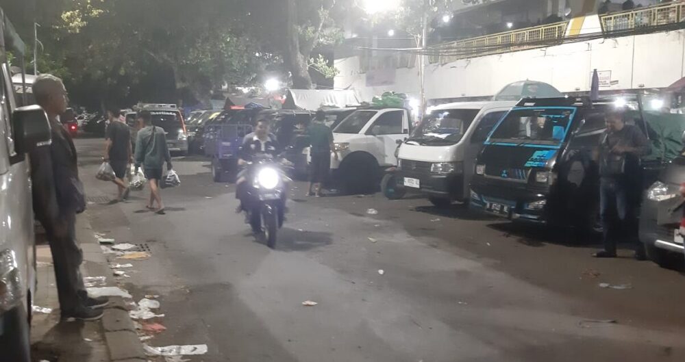 Pasokan Bapok di Pasar Keputran Aman, Harga Cabai Turun!