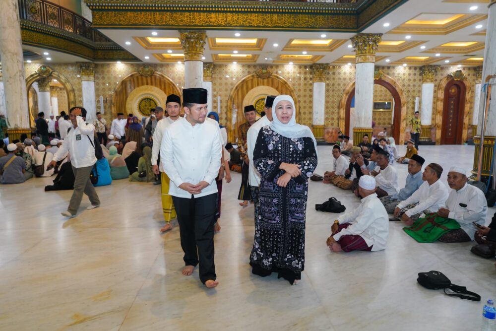 Khofifah Ziarah ke Makam Syaikhona Kholil Jelang Haul Satu Abad