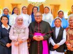 Khofifah Sambut Rombongan Keuskupan Surabaya di Open House Lebaran