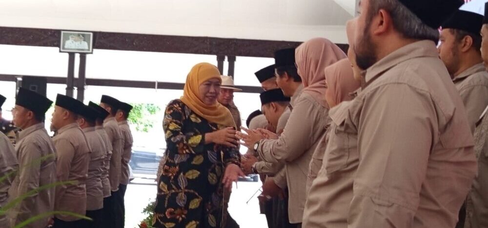Gubernur Khofifah Lantik DPC HKTI Lumajang