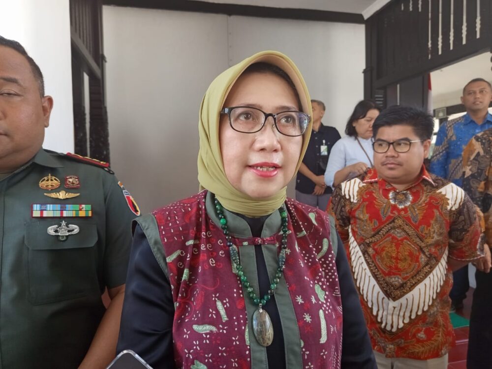 Bupati Lumajang Soroti Pelanggaran Upah dan Penahanan Ijazah