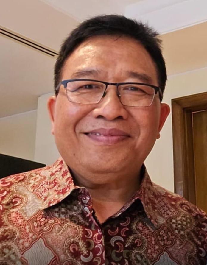 Kang Yoto dan Energi Kepemimpinan: Bahagia dengan Membahagiakan