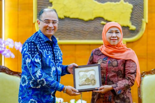 Khofifah Bahas Kerja Sama Pendidikan dan Wisata dengan Dubes India