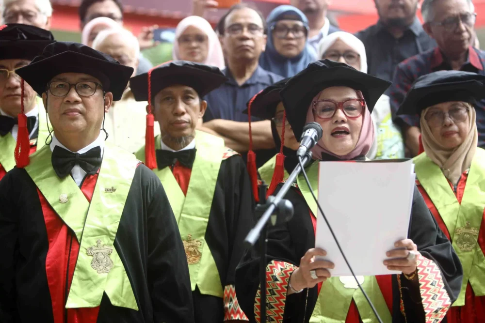 Protes Kemenkes, Guru Besar Fakultas Kedokteran se Indonesia Sampaikan 8 Tuntutan