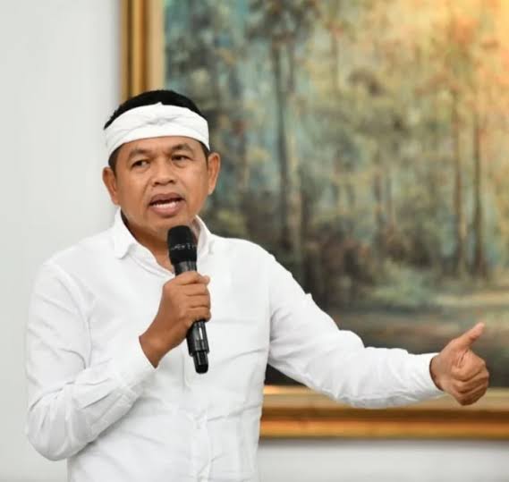 Gubernur Jabar Dedi Mulyadi Kirim Siswa Bermasalah ke Barak TNI Polri