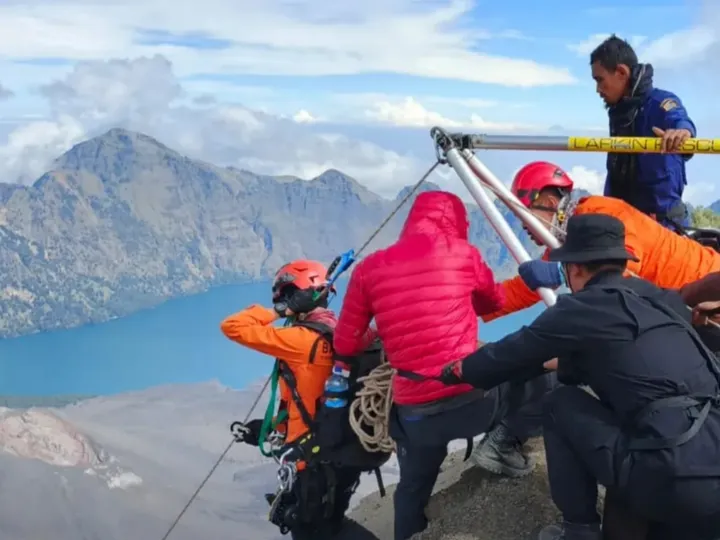 Kata Menteri Pariwisata Soal Turis Asing Jatuh ke Jurang di Gunung Rinjani