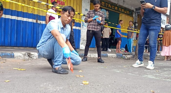 Toko Emas Disatroni Perampok Bersenjata Saat Salat Jumat