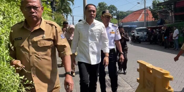 Wali Kota Sidak RSUD Soewandhie: Parkir Jangan Ganggu Pasien!