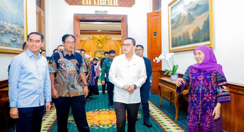 Menteri P2MI Puji Jatim: Satu-satunya Provinsi dengan Perda Perlindungan PMI, Khofifah Usulkan Shelter di Luar Negeri