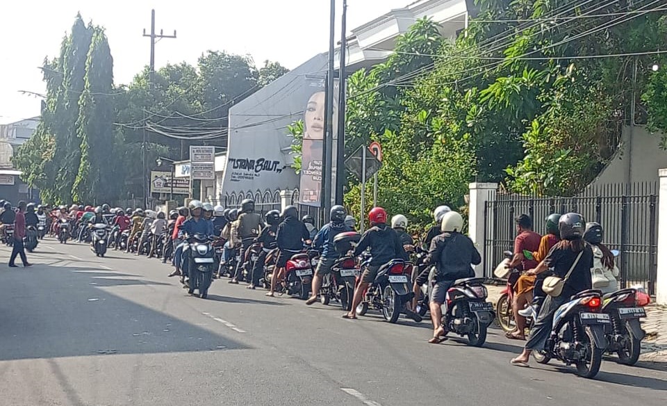 Krisis BBM Meluas, Bupati Jember Terapkan Sekolah Daring dan WFA ASN