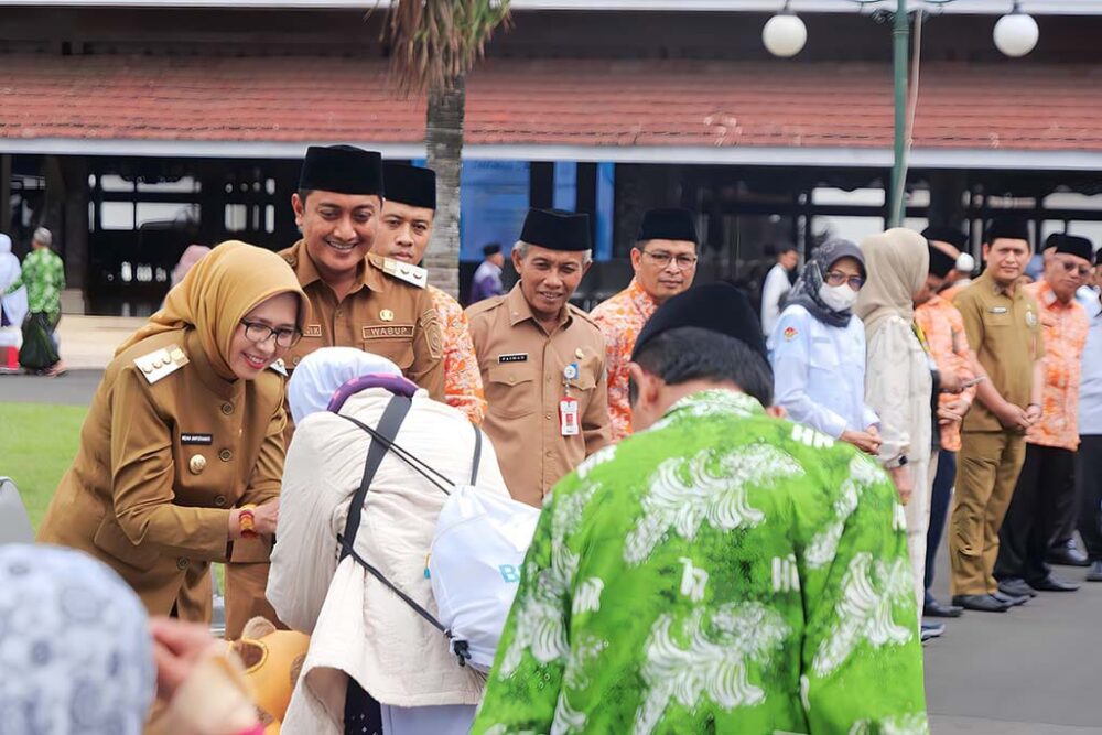 Ratusan Jemaah Haji Lumajang Pulang, Tiga Masih di Makkah 