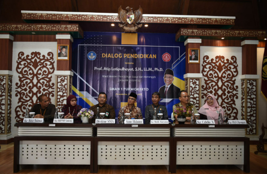 Wamen Atip Dorong Literasi dan Karakter, Bukan Sekadar Lulus Ujian