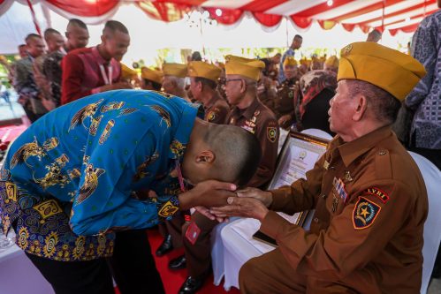 Wali Kota Surabaya Ajak Pemuda Wujudkan “Kampung Pancasila” di Malam Kemerdekaan