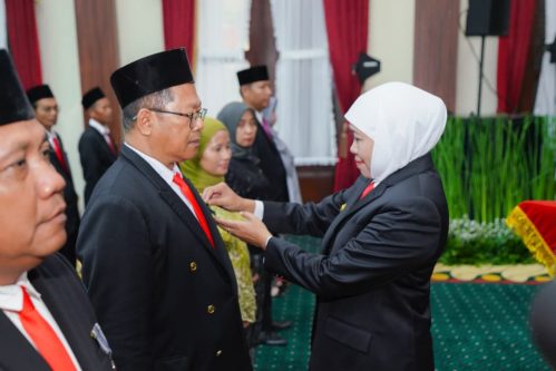 600 ASN Pemprov Jatim Terima Penghargaan Satyalancana Karya Satya