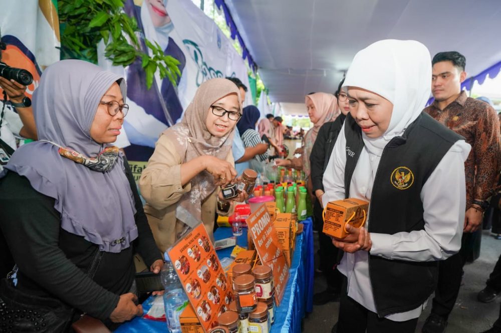 Nilai Ekspor Jatim Naik 20,96%, Khofifah Dorong Daya Saing Produk ke Pasar Global