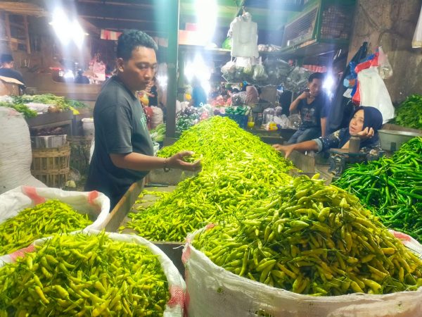 Ekonomi Surabaya Tumbuh 5,24 Persen, Pasar Tradisional Jadi Penopang