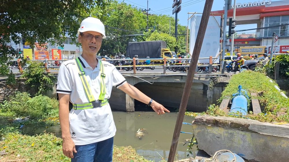 IMG-20251017-WA0033 PAM Surya Sembada Pastikan Semburan Air dan Gelembung Gas Bukan dari Jalur Pipa PDAM