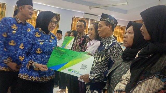 Pemkab Lumajang Kucurkan Insentif bagi 4.165 Guru Ngaji, Marbot, dan Guru Non-Muslim