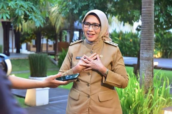 Guru Honorer Lumajang Dapat Insentif Rp3 Juta, Siap Dicairkan Guru Honorer Lumajang Dapat Insentif Rp3 Juta, Siap Dicairkan